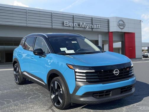 2025 Nissan Kicks SR