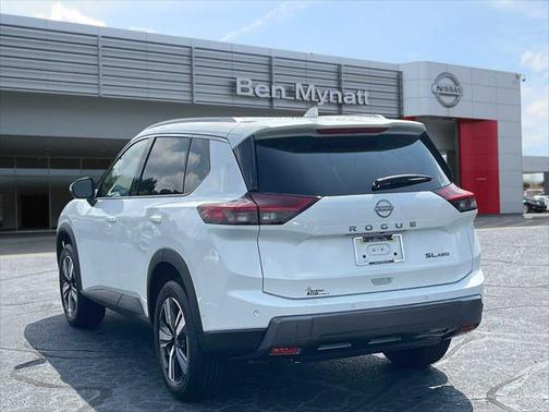 2025 Nissan Rogue SL