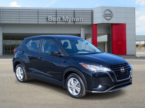 2022 Nissan Kicks S