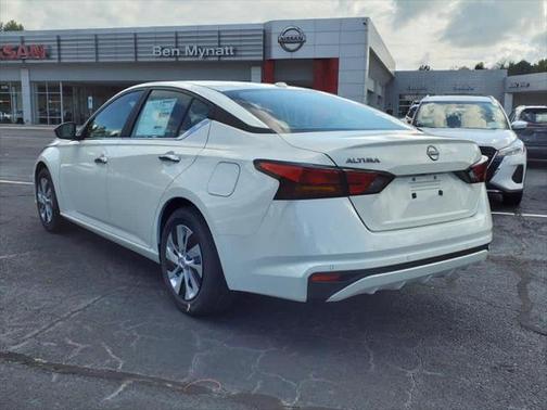 2025 Nissan Altima S FWD