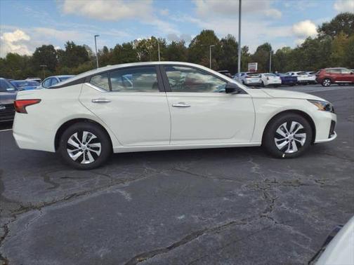 2025 Nissan Altima S FWD