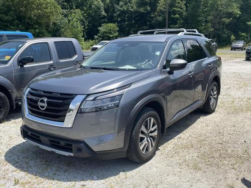 2024 Nissan Pathfinder SL FWD