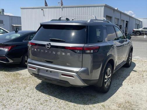 2024 Nissan Pathfinder SL FWD