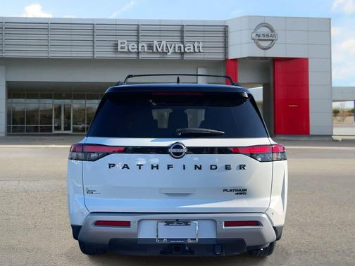 2024 Nissan Pathfinder Platinum 4WD