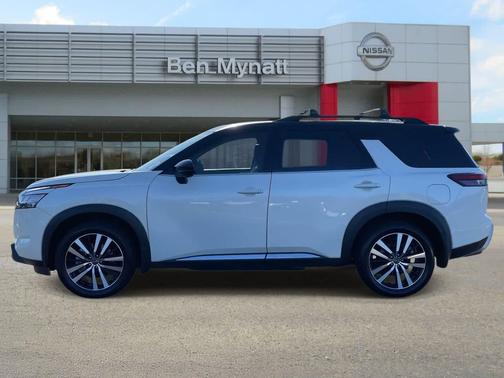 2024 Nissan Pathfinder Platinum 4WD