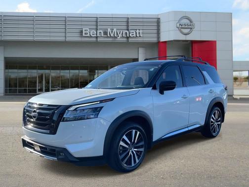 2024 Nissan Pathfinder Platinum 4WD