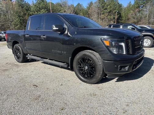 2019 Nissan Titan SV