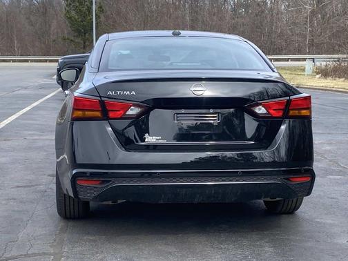 2025 Nissan Altima S FWD