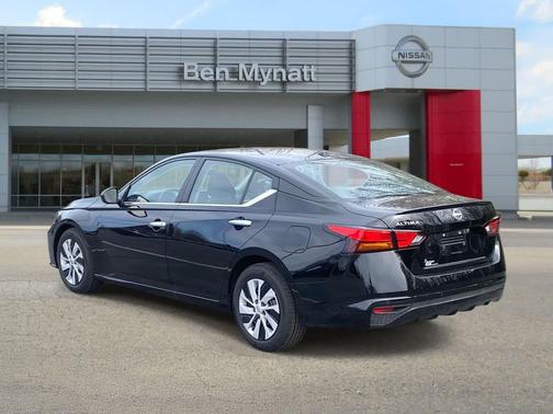 2025 Nissan Altima S FWD