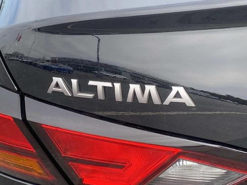 2025 Nissan Altima S FWD