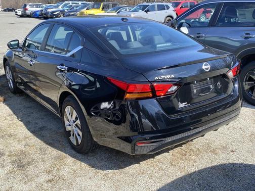 2025 Nissan Altima S FWD