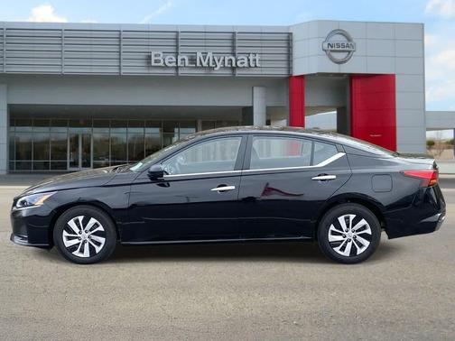 2025 Nissan Altima S FWD