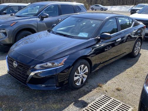 2025 Nissan Altima S FWD