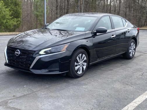 2025 Nissan Altima S FWD