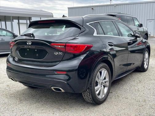 2019 INFINITI QX30 LUXE