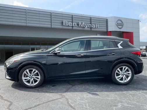 2019 INFINITI QX30 LUXE