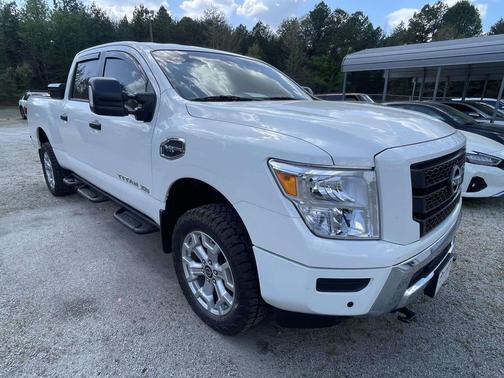 2024 Nissan Titan XD SV