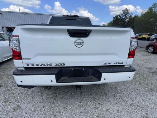 2024 Nissan Titan XD SV