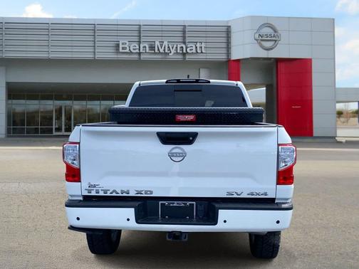 Glacier White 2024 Nissan Titan XD SV