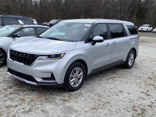 2023 Kia Carnival LX