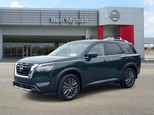 2025 Nissan Pathfinder SL FWD