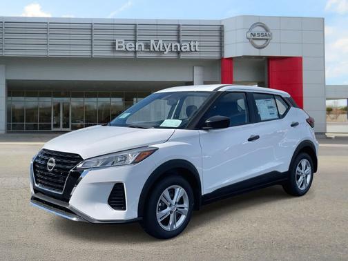2025 Nissan Kicks S
