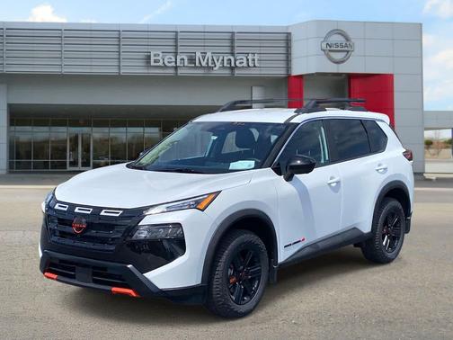 Everest White Pearl Tricoat 2026 Nissan Rogue Rock Creek