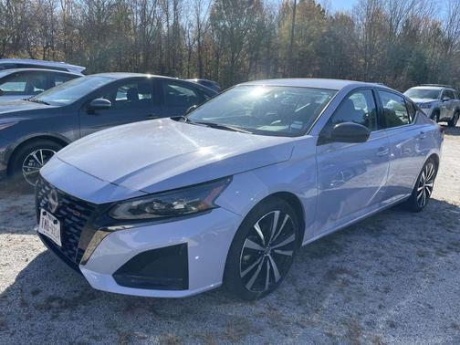 2024 Nissan Altima SR FWD