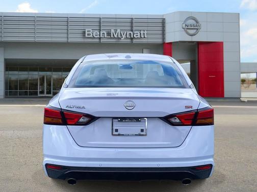 2024 Nissan Altima SR FWD