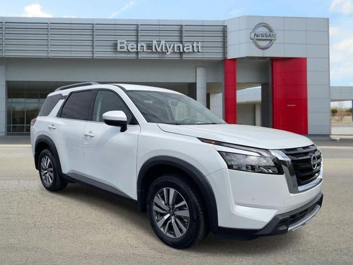 2025 Nissan Pathfinder SL 4WD