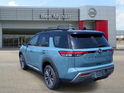 Baltic Teal/Super Black 2026 Nissan Pathfinder Platinum