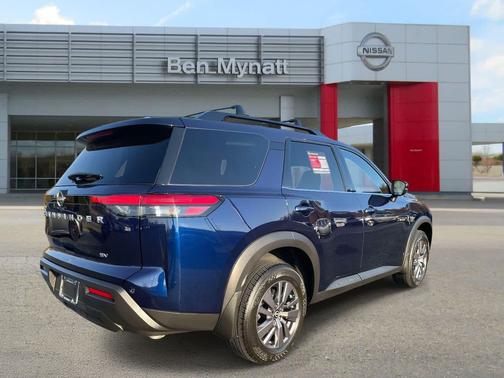 2023 Nissan Pathfinder SV FWD