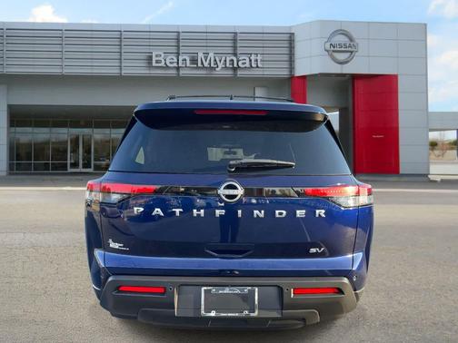 2023 Nissan Pathfinder SV FWD