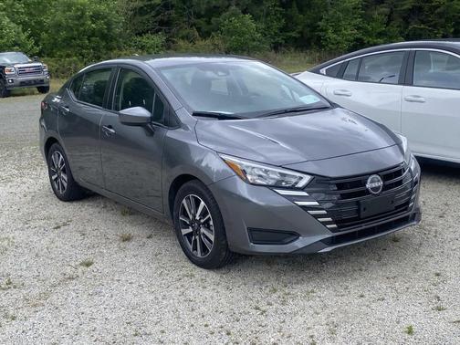 Gun Metallic 2025 Nissan Versa 1.6 SV
