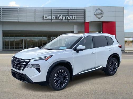Everest White Pearl Tricoat 2026 Nissan Rogue Platinum