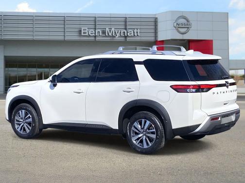 2024 Nissan Pathfinder SL FWD