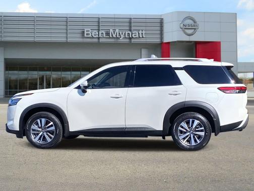 2024 Nissan Pathfinder SL FWD