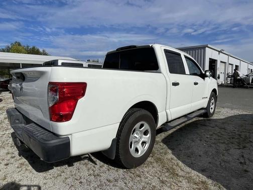 2017 Nissan Titan S