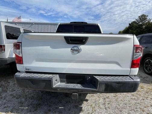 2017 Nissan Titan S