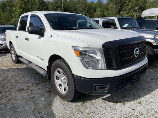 2017 Nissan Titan S