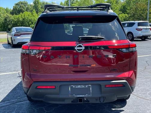 2024 Nissan Pathfinder Rock Creek 4WD