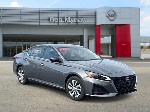 2025 Nissan Altima S FWD