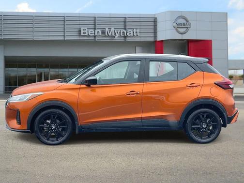 2023 Nissan Kicks SV