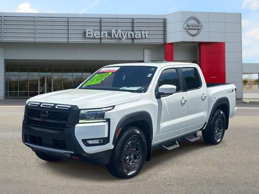 Glacier White 2025 Nissan Frontier PRO-X