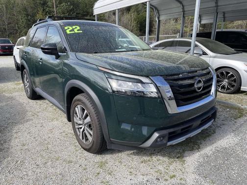 2022 Nissan Pathfinder SL 2WD