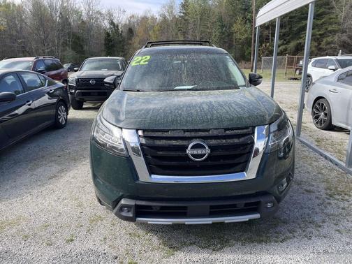 2022 Nissan Pathfinder SL 2WD