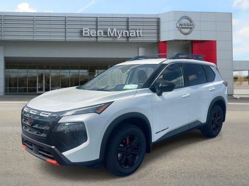 Everest White Pearl Tricoat 2026 Nissan Rogue Rock Creek