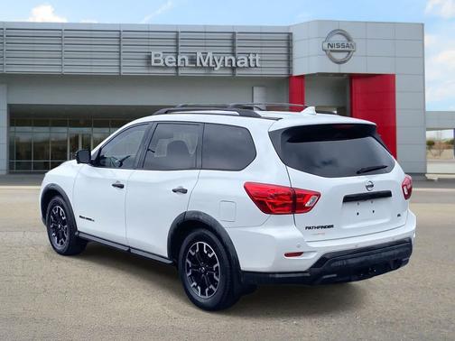 2019 Nissan Pathfinder SL