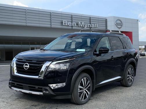 2025 Nissan Pathfinder Platinum FWD