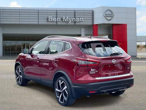 2022 Nissan Rogue Sport SL